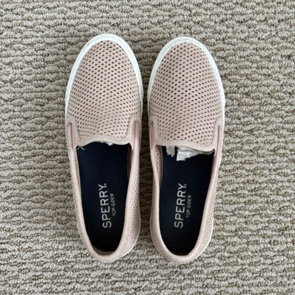 Sperry Perforated Slip-On Shoe - Size 7M - Picture 5 of 7